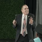 El Poder de la Autodeterminación: Forjando Éxito y Aprendizaje a Través del Desarrollo Personal